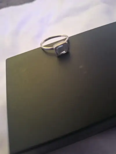 Anillo de plata con piedra rectangular - miniatura 3