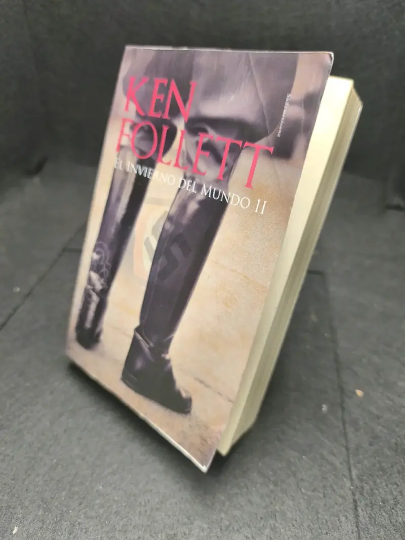 Libro 'El Invierno del Mundo II' de Ken Follett - 3