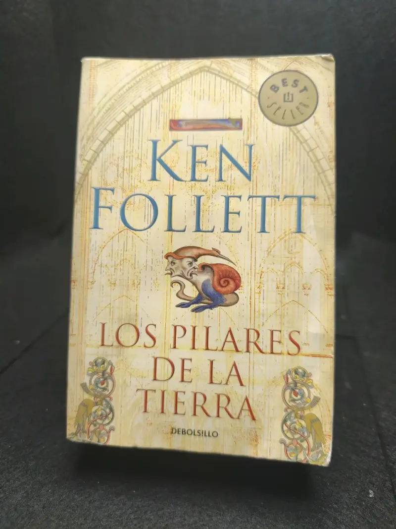 Libro 'Los Pilares de la Tierra' de Ken Follett - 1
