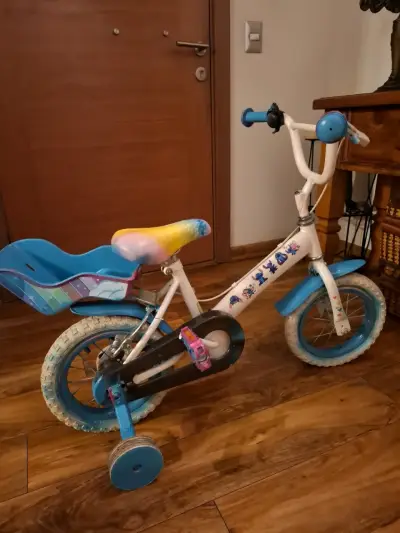 Bicicleta infantil con ruedas de entrenamiento - miniatura 1