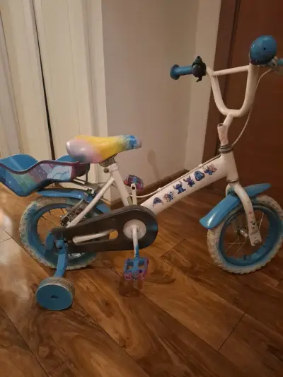 Bicicleta infantil con ruedas de entrenamiento - miniatura 2