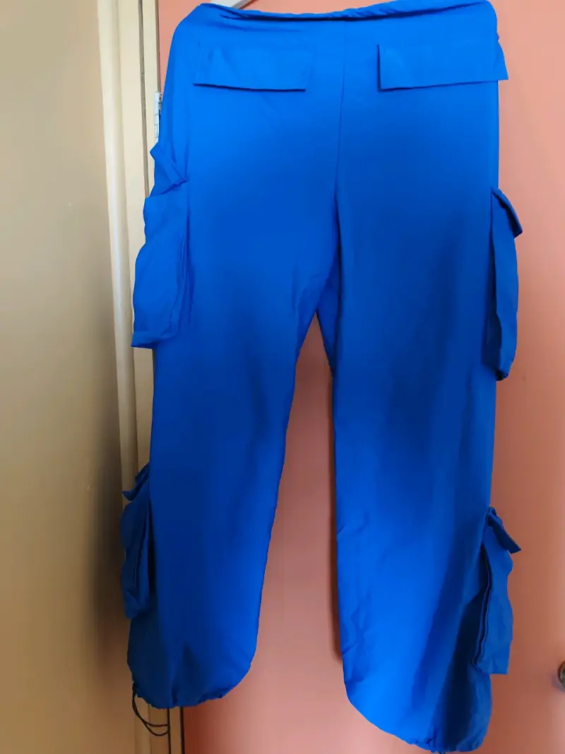 Pantalones cargo azules con 4 bolsillos - 1