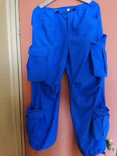 Pantalones cargo azules con 4 bolsillos - miniatura 2