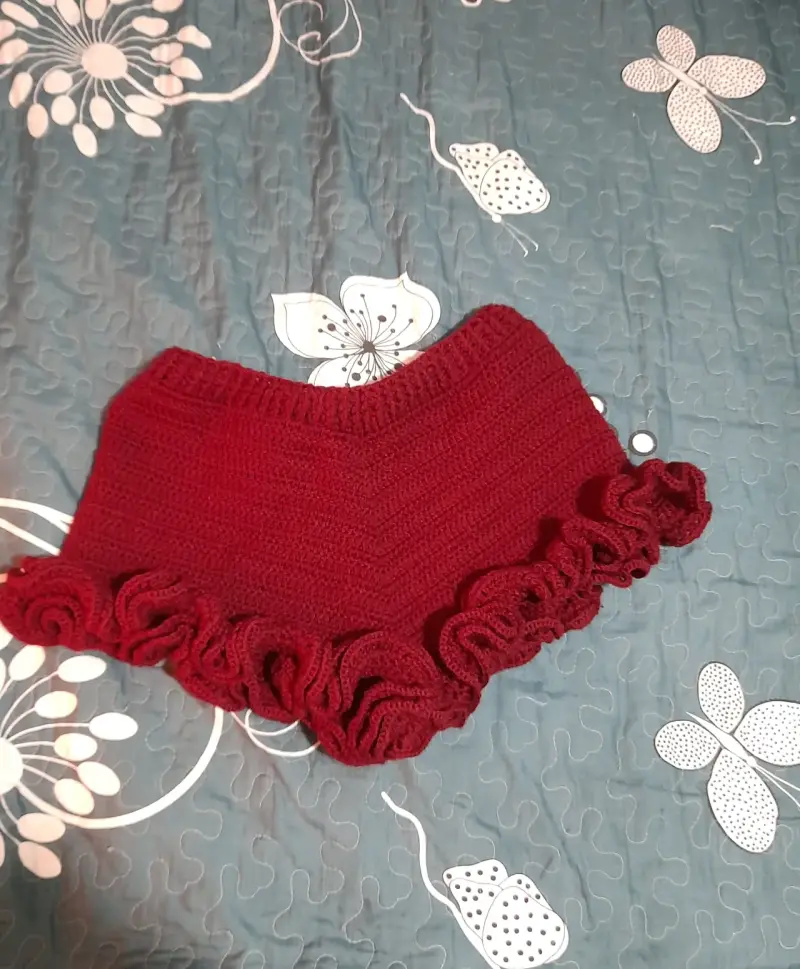 Short tejido a crochet color burdeos - 2