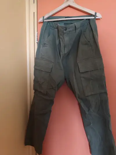 Pantalones cargo verde militar Basement - miniatura 1