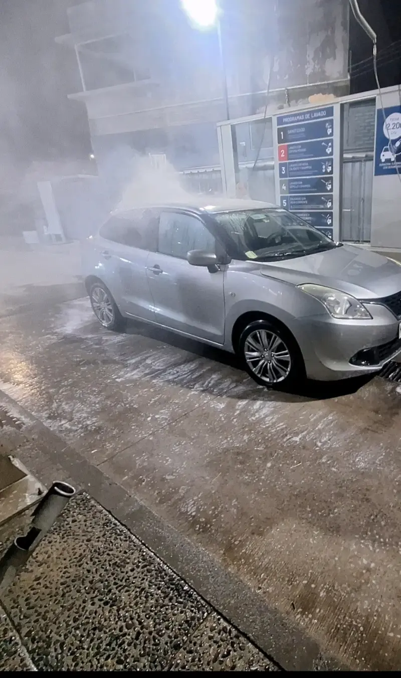 Auto Suzuki Baleno 2018 en buen estado - 1