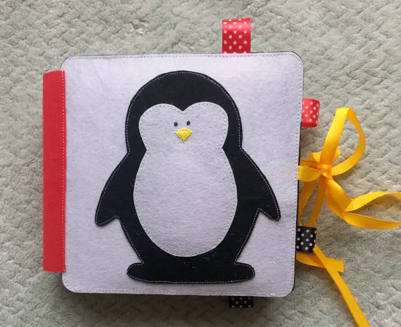 Libro de tela para bebés con diseño de pingüino - 1