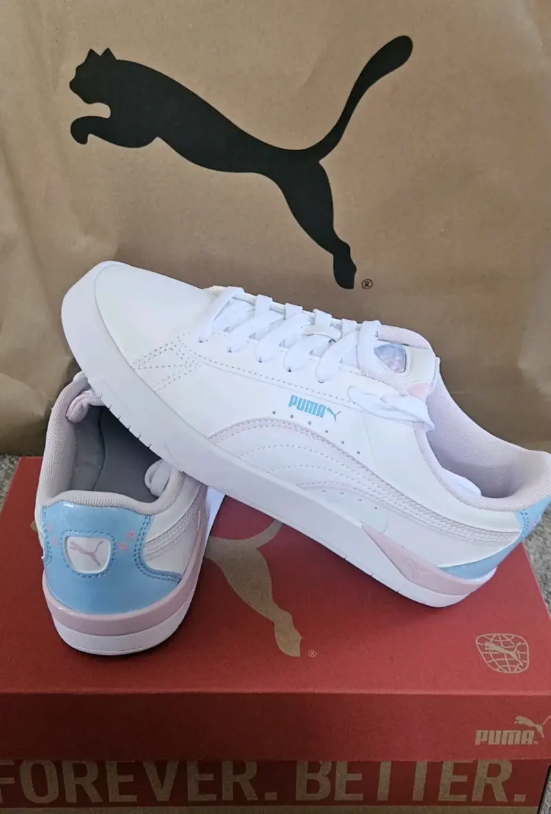 Zapatillas Puma blancas con detalles pastel, N°37