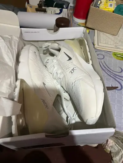 Zapatillas deportivas blancas Nike Air Max 270 - miniatura 1