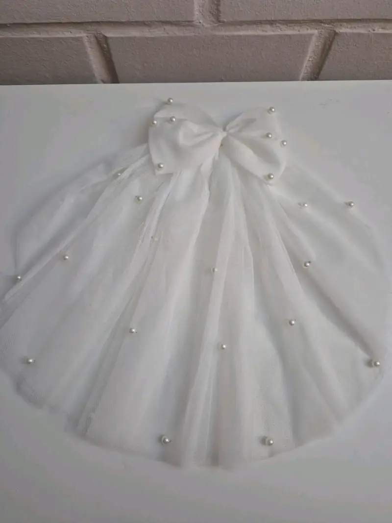 Vestido de novia para perro con encaje y perlas - 3