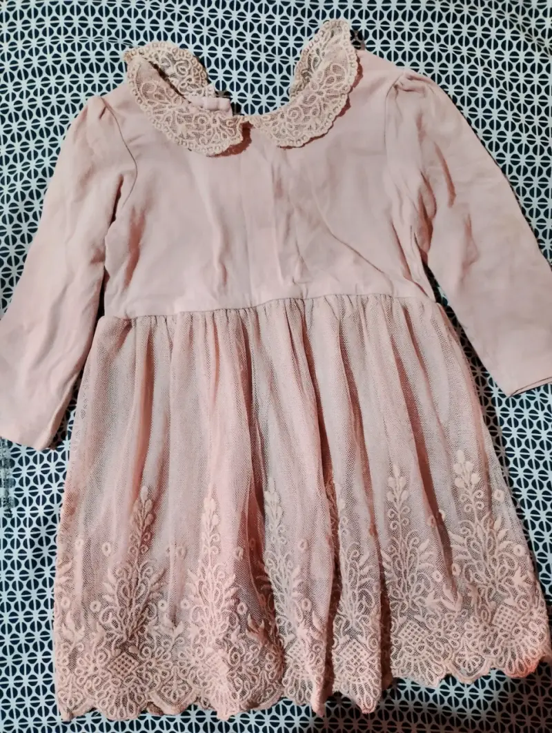 Vestido de niña con estampado floral y mariposas - 5