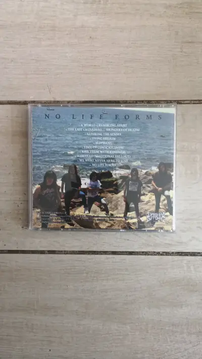 CD de música 'No Life Forms' de Critical Defiance - miniatura 2