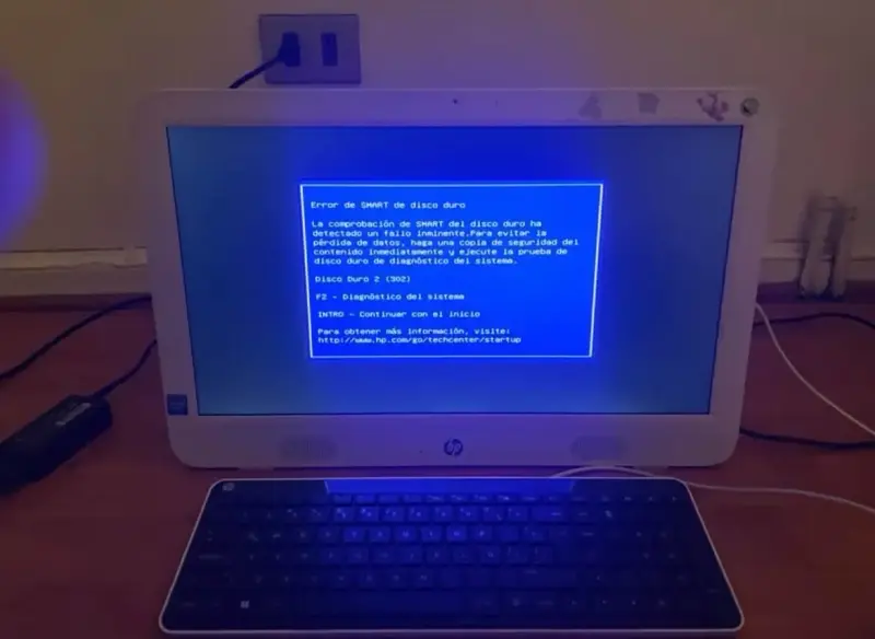 Computador All-in-One HP con error de disco - 2