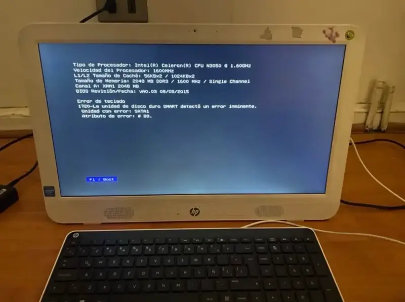 Computador All-in-One HP con error de disco - 3