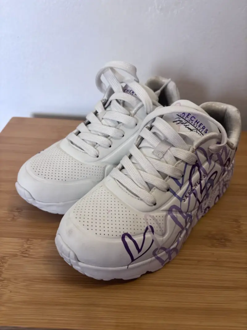 Zapatillas Skechers blancas 33 diseño de corazones - 2
