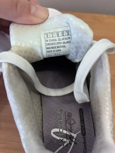 Zapatillas Skechers blancas 33 diseño de corazones - miniatura 4