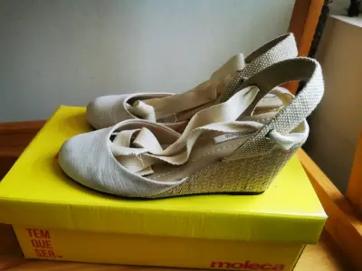 Sandalias de cuña beige Moleca talla 36 - miniatura 1