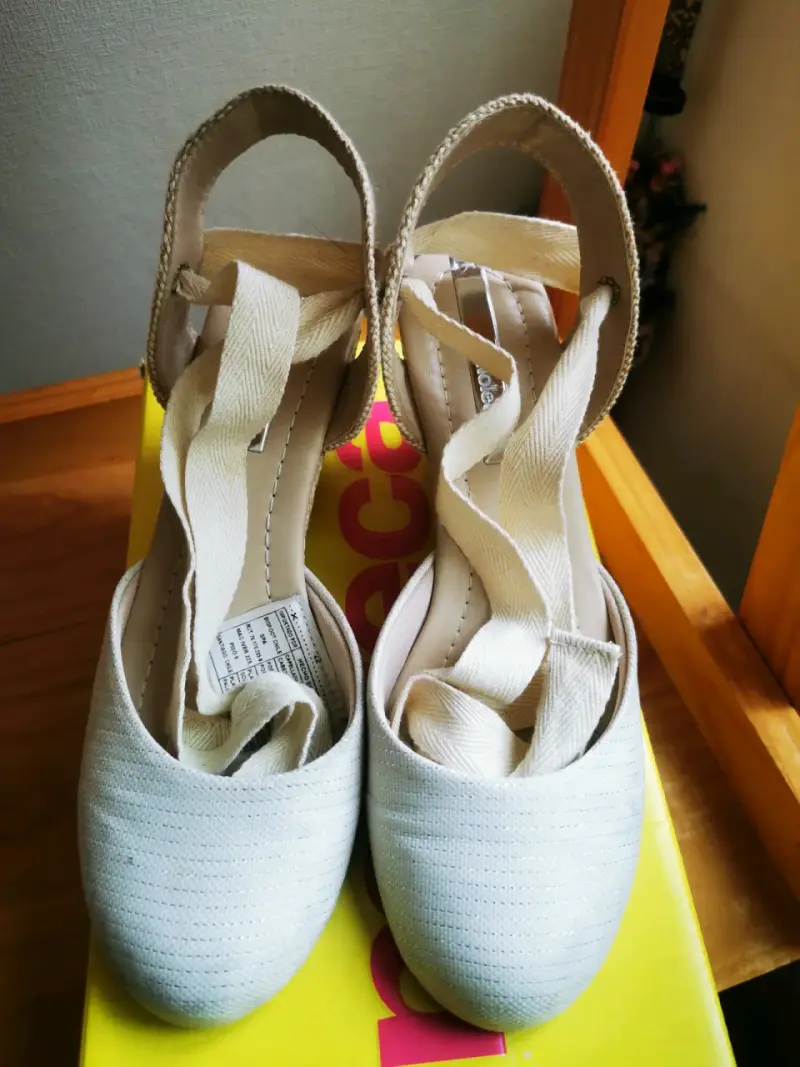 Sandalias de cuña beige Moleca talla 36 - 2