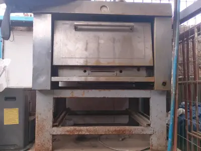 Horno industrial usado buen estado - miniatura 1