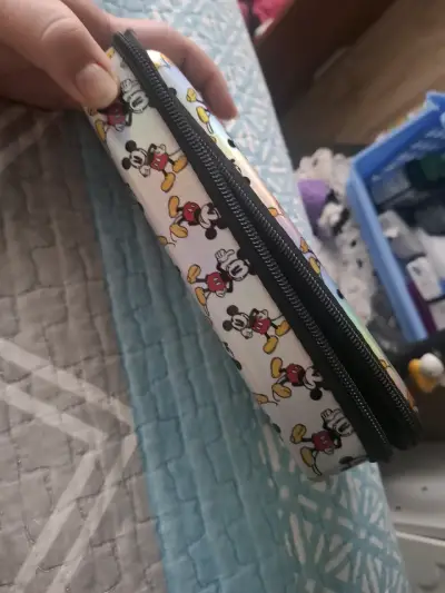Estuche Disney Mickey Mouse holográfico - miniatura 2