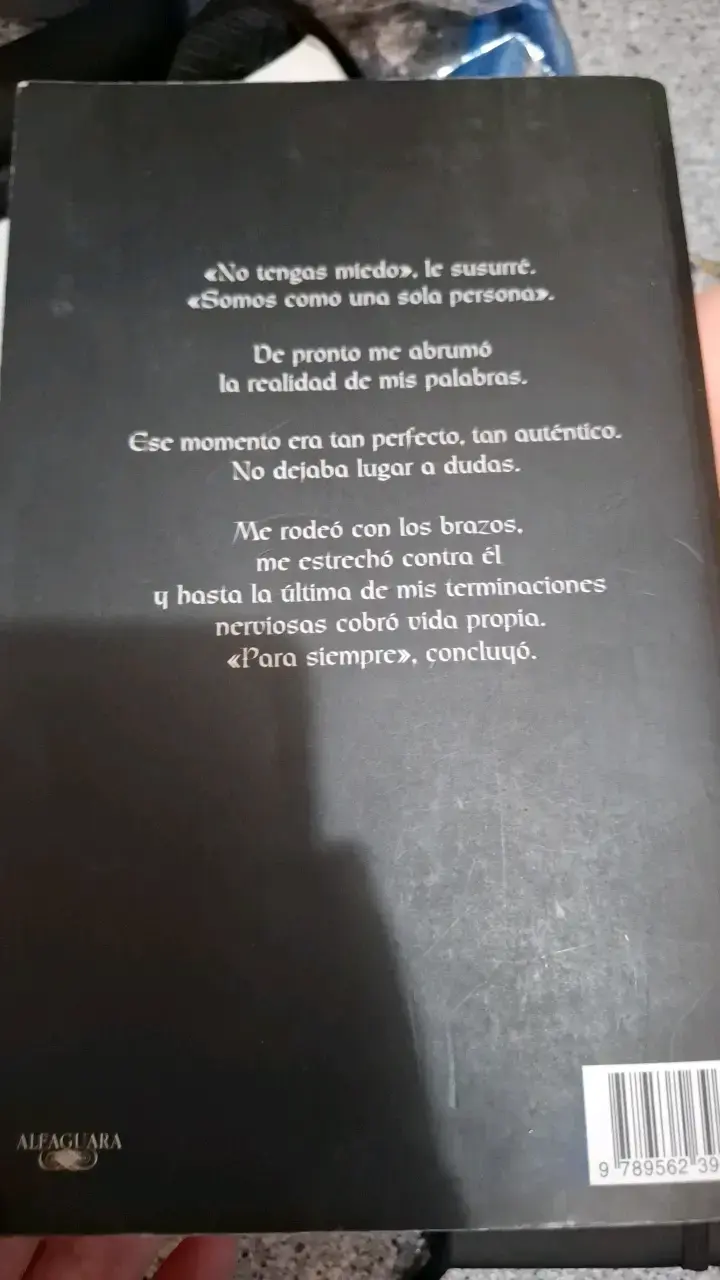Libro Amanecer de Stephenie Meyer en buen estado - 2