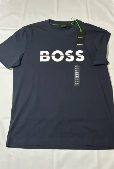 Polera Boss azul marino talla L - miniatura 1