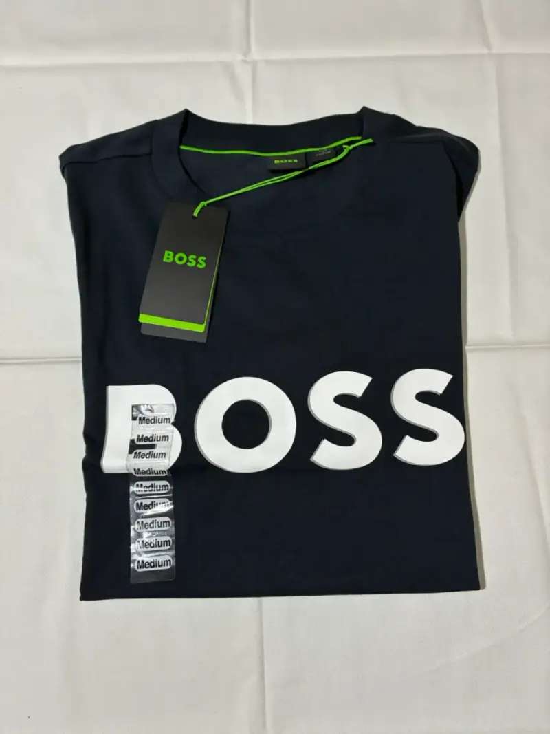 Polera BOSS azul marino con logo - 1