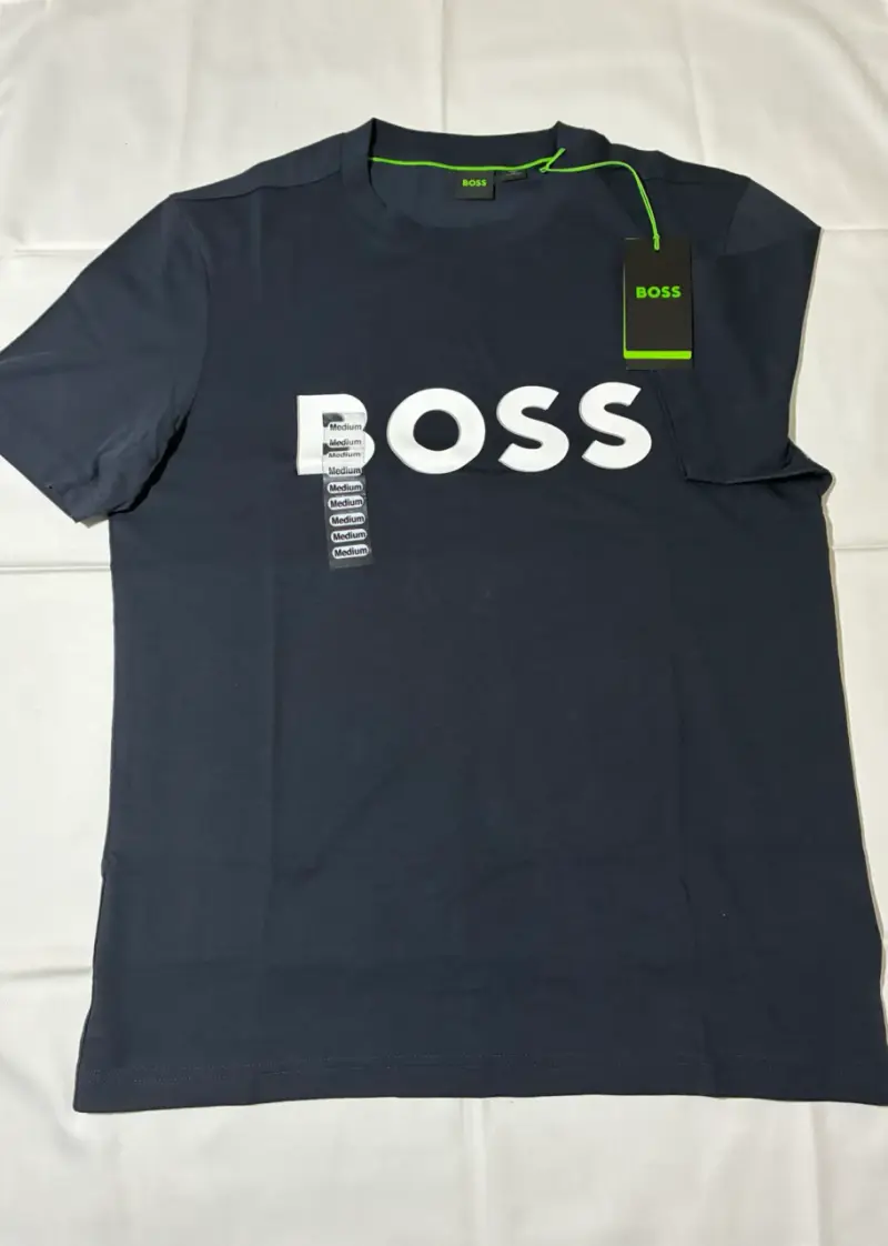 Polera BOSS azul marino con logo - 2