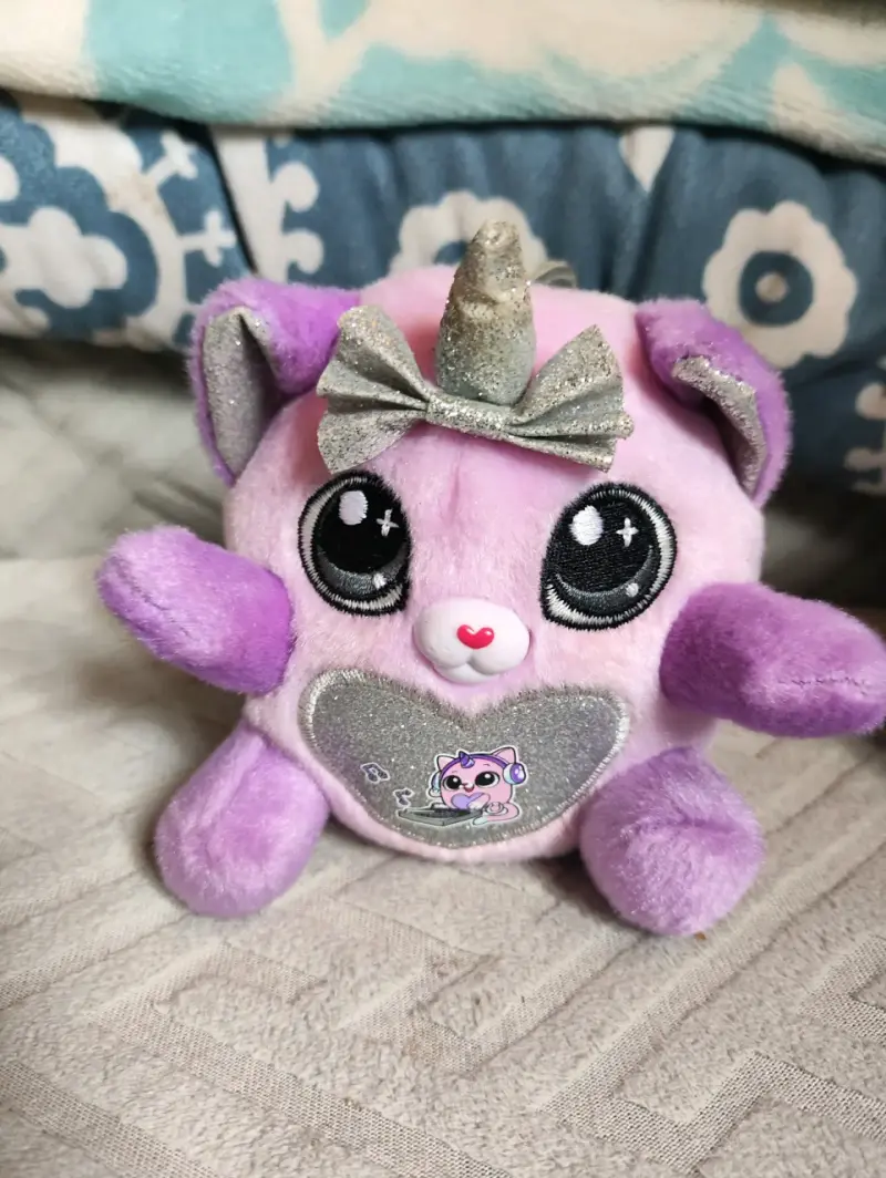 Peluche unicornio rosa con lazo brillante - 1