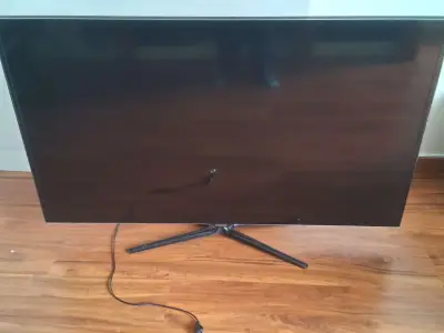 Televisor Samsung 55 pulgadas con control remoto - miniatura 1