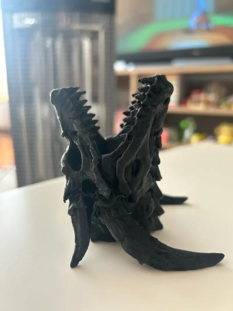 Portalápices de dragón negro 3D impreso - 1