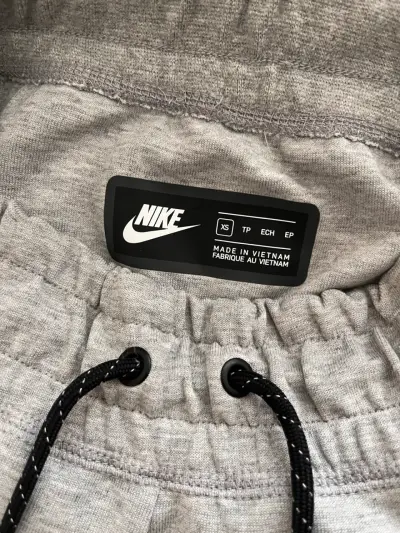 Nike Tech Buzo Original XS - miniatura 3