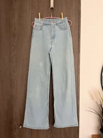 Jeans anchos celestes H&M Divided talla 36 - miniatura 1
