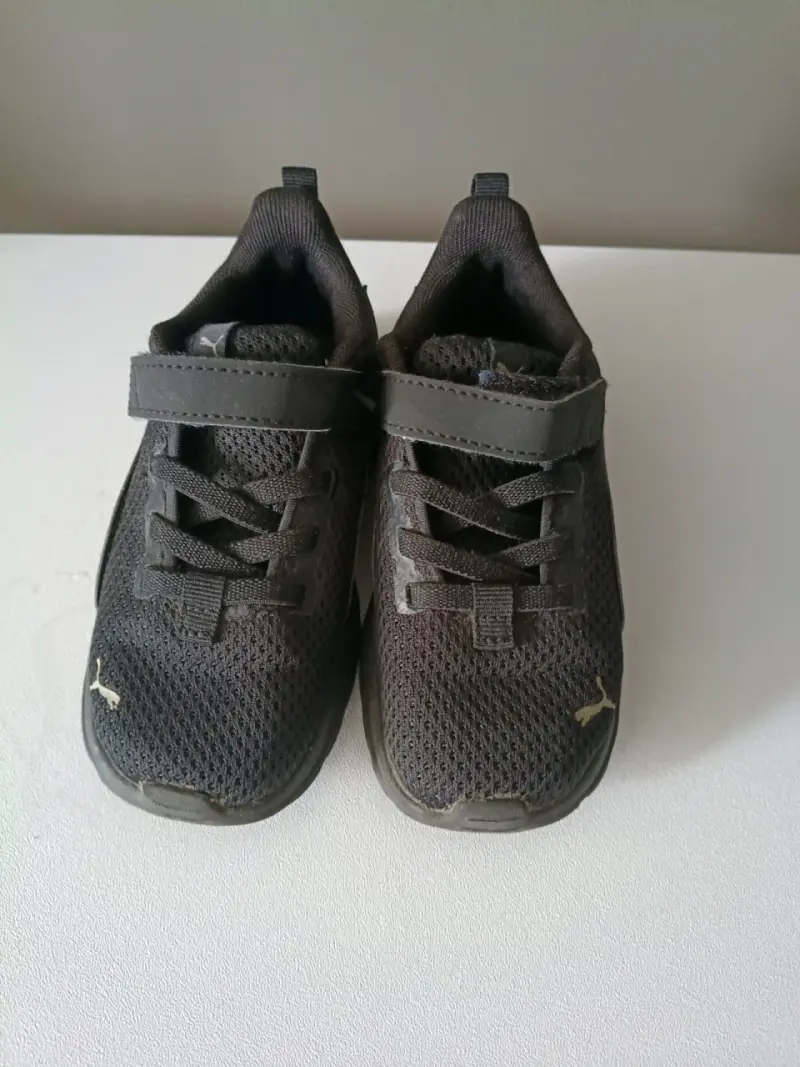 Zapatillas deportivas negras para niños Puma - 1