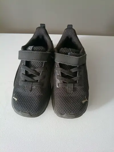 Zapatillas deportivas negras para niños Puma - miniatura 1