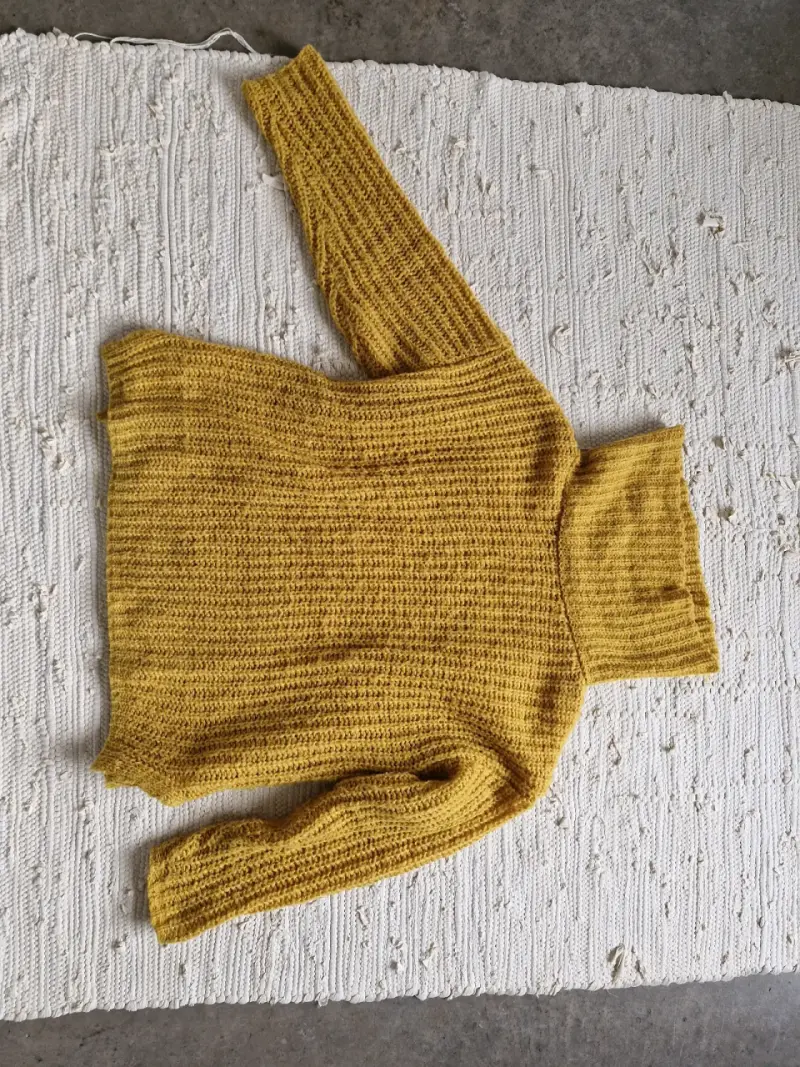 Suéter de punto amarillo mostaza para mujer