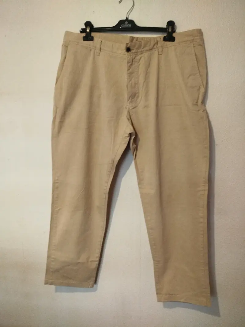 Pantalones beige casuales para hombre Marca Trial - 1