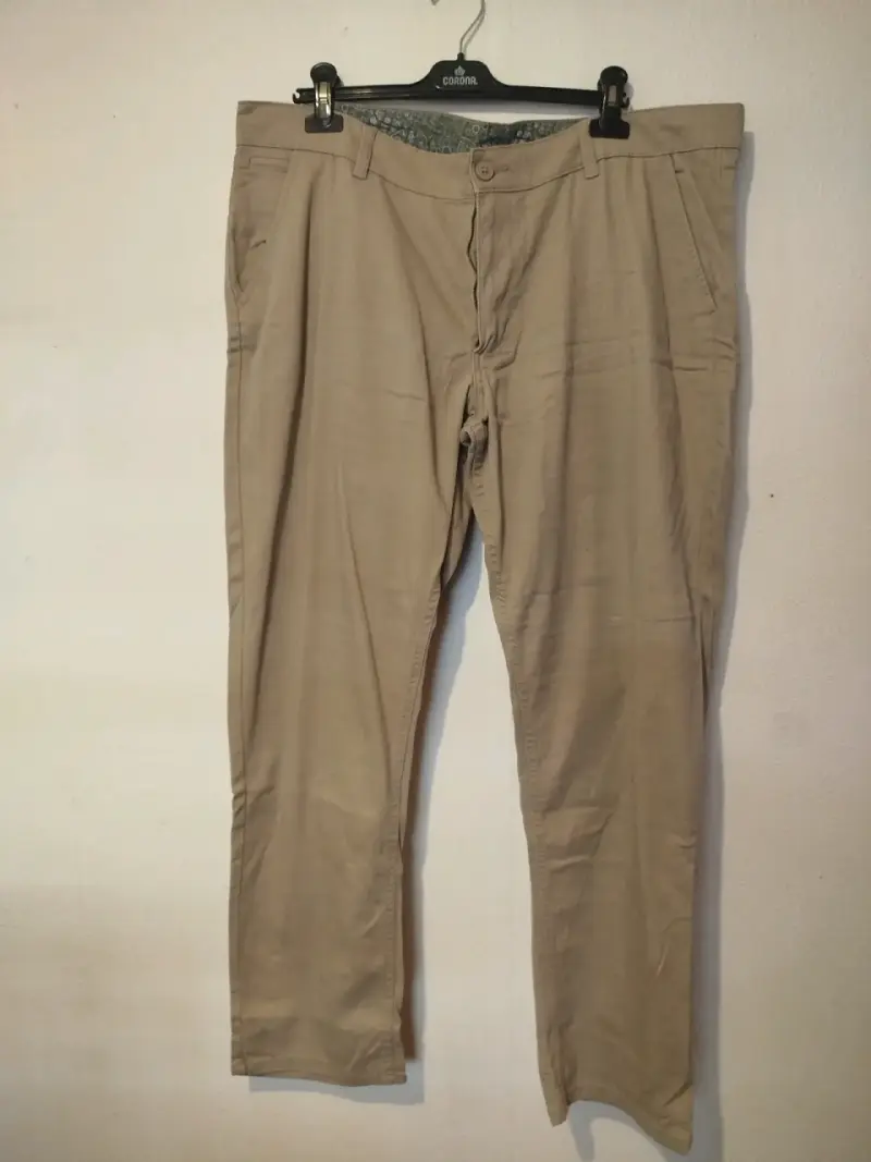 Pantalones beige Tom Ramsey para hombre - 1