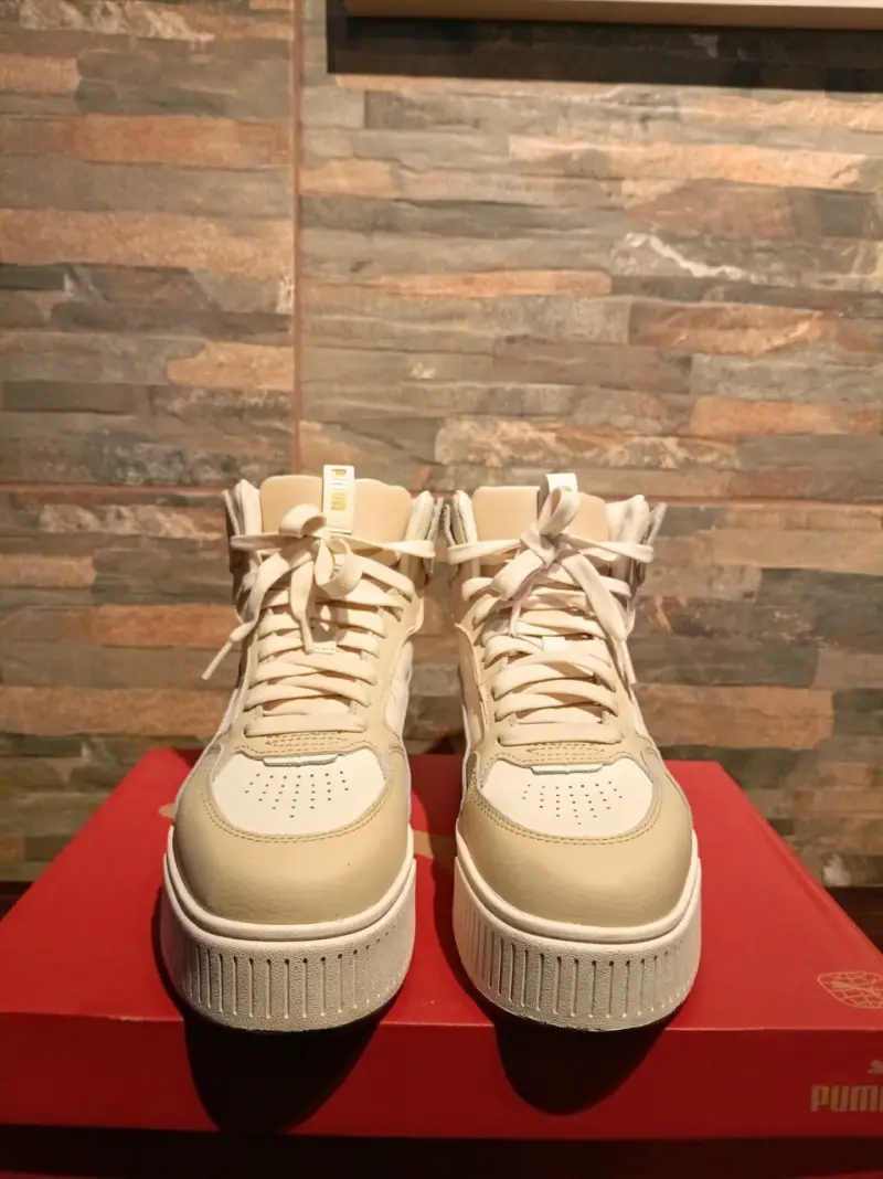Zapatillas altas Puma beige y rosado - 2