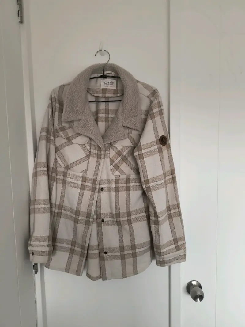 Chaqueta de lana con diseño a cuadros para mujer