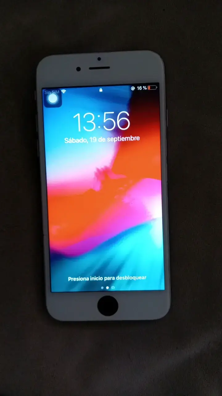 iPhone 6 en buen estado color plata - 3