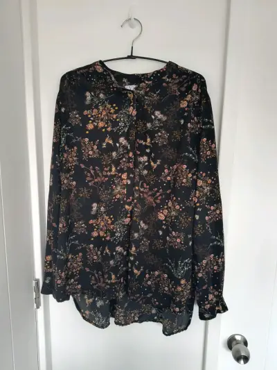 Blusa floral de manga larga para mujer - miniatura 1