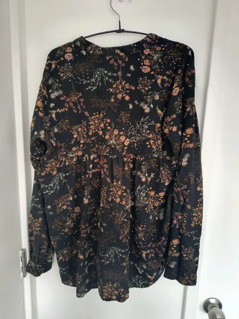Blusa floral de manga larga para mujer - 2