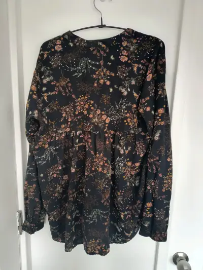 Blusa floral de manga larga para mujer - miniatura 2