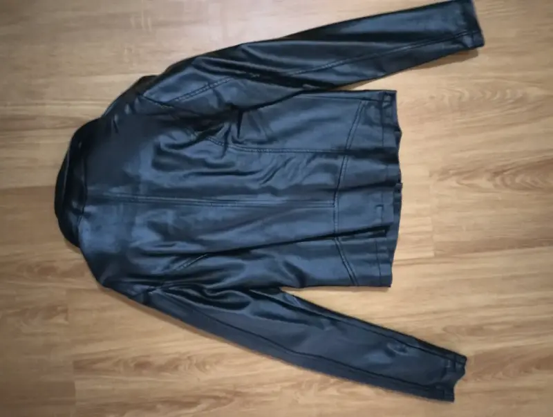 Chaqueta simil cuero negra Sybilla para mujer - 3