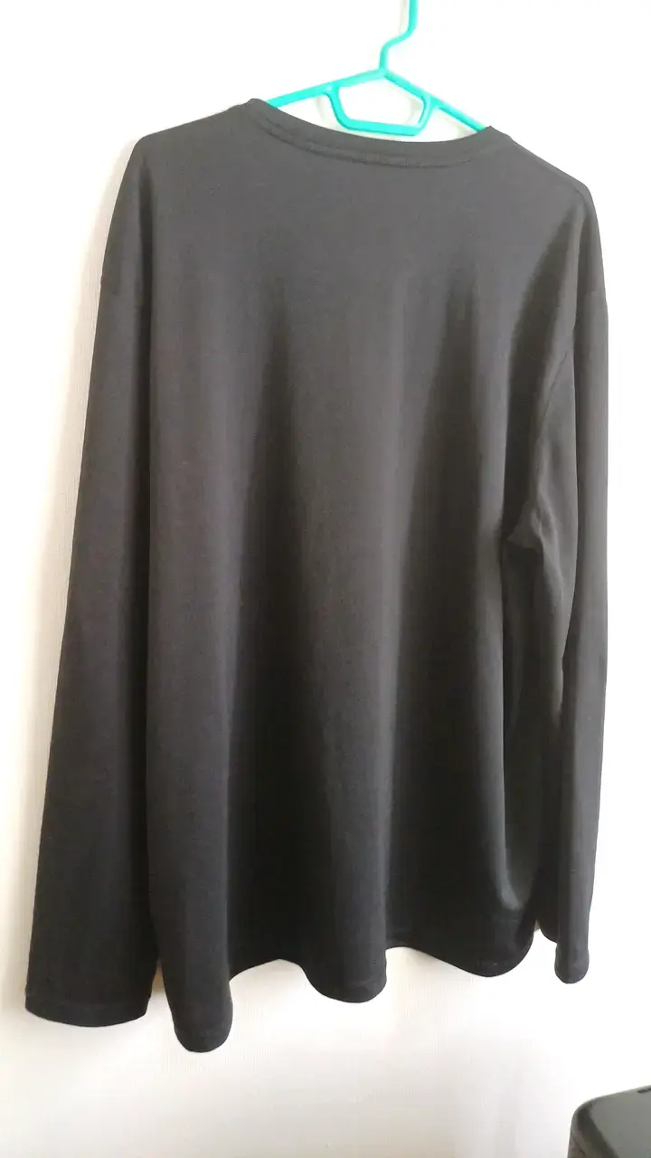 Polera manga larga negra Calvin Klein - 1