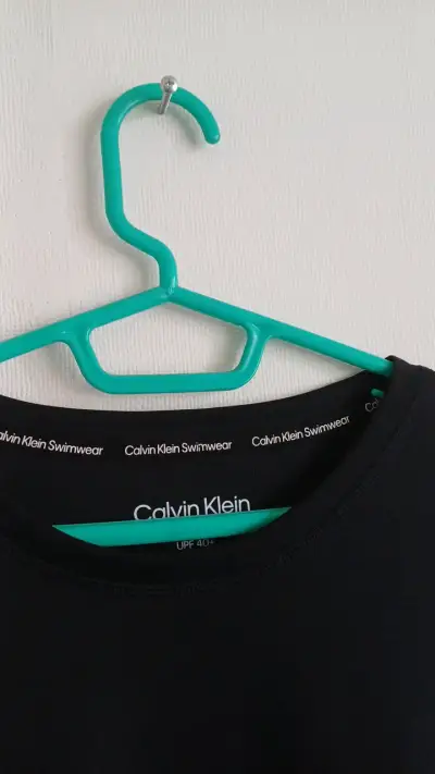 Polera manga larga negra Calvin Klein - miniatura 3