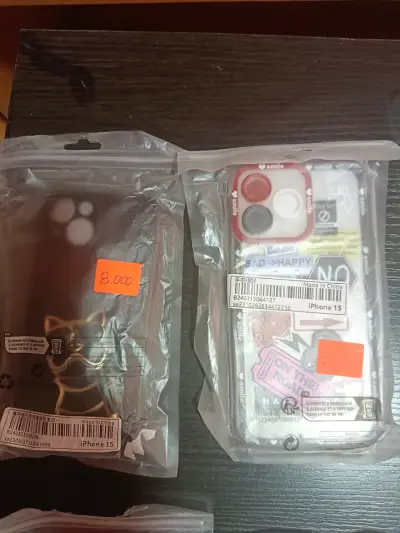 Fundas para iPhone 13 y 15 de colores variados - miniatura 3