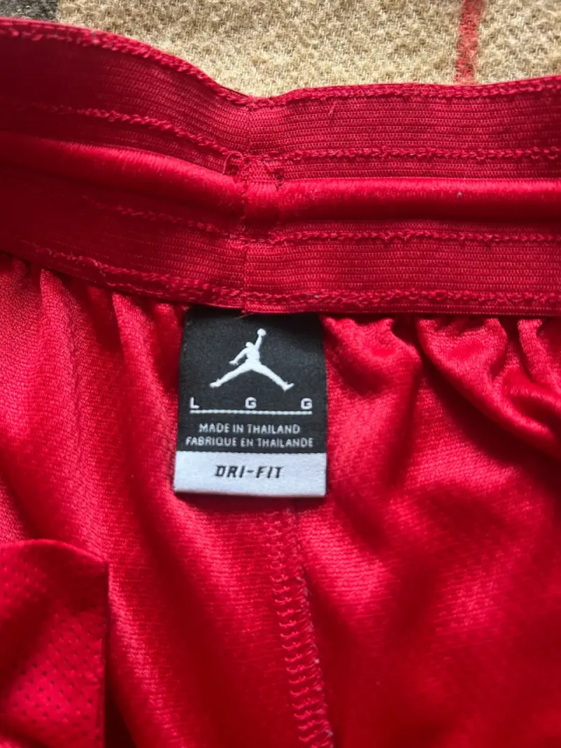 Shorts deportivos rojos Jordan Dri-Fit - 2