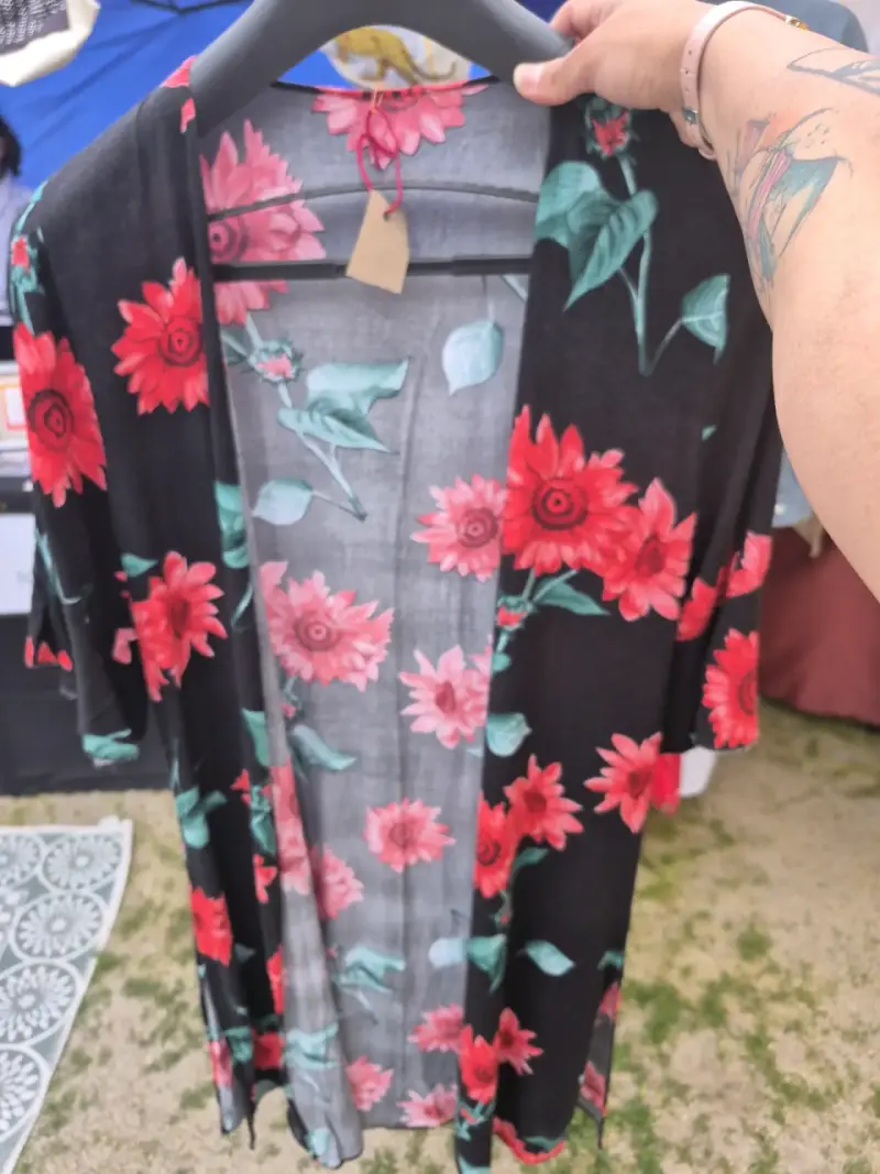 Kimono floral para mujer en varios colores - 1
